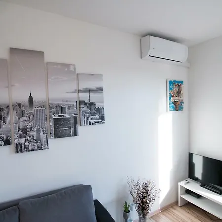 Blue Horizon Apartment *